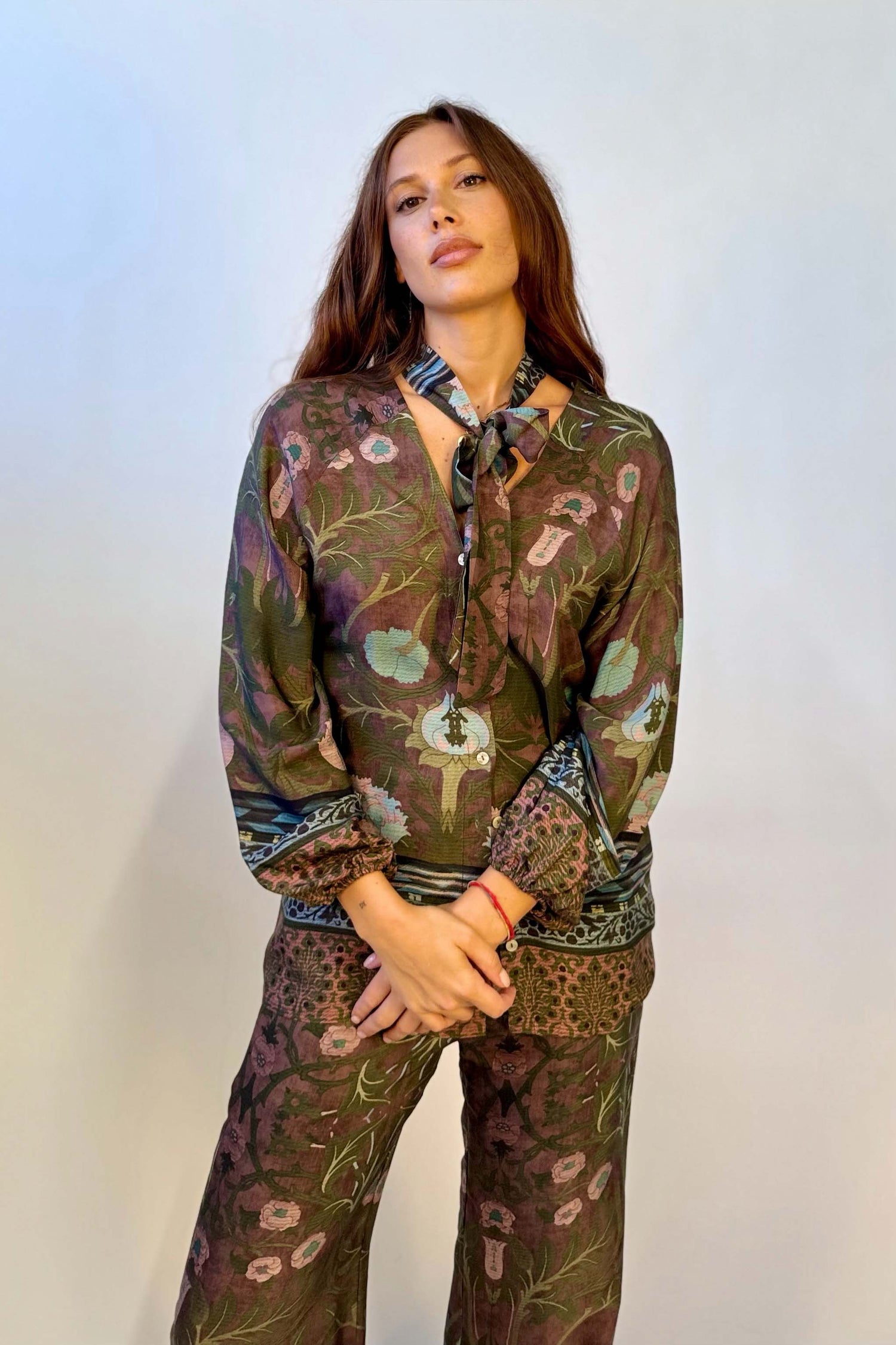 Camicia con Fiocco Removibile