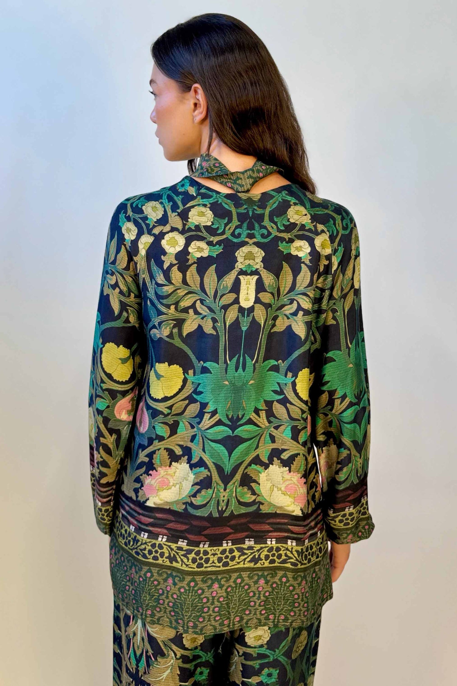 Camicia con Fiocco Removibile