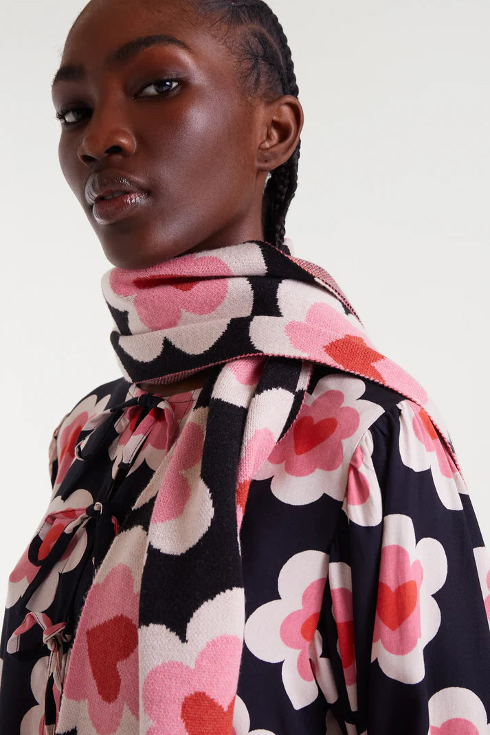 Sciarpa in maglia jacquard con stampa a cuore