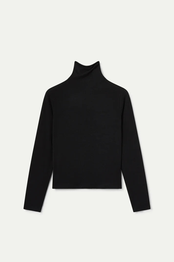 Maglietta nera a collo alto