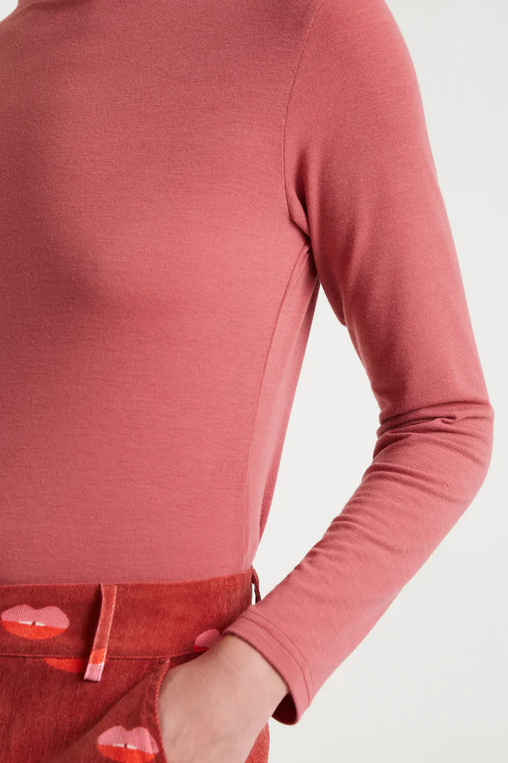 Maglietta collo alto terracotta