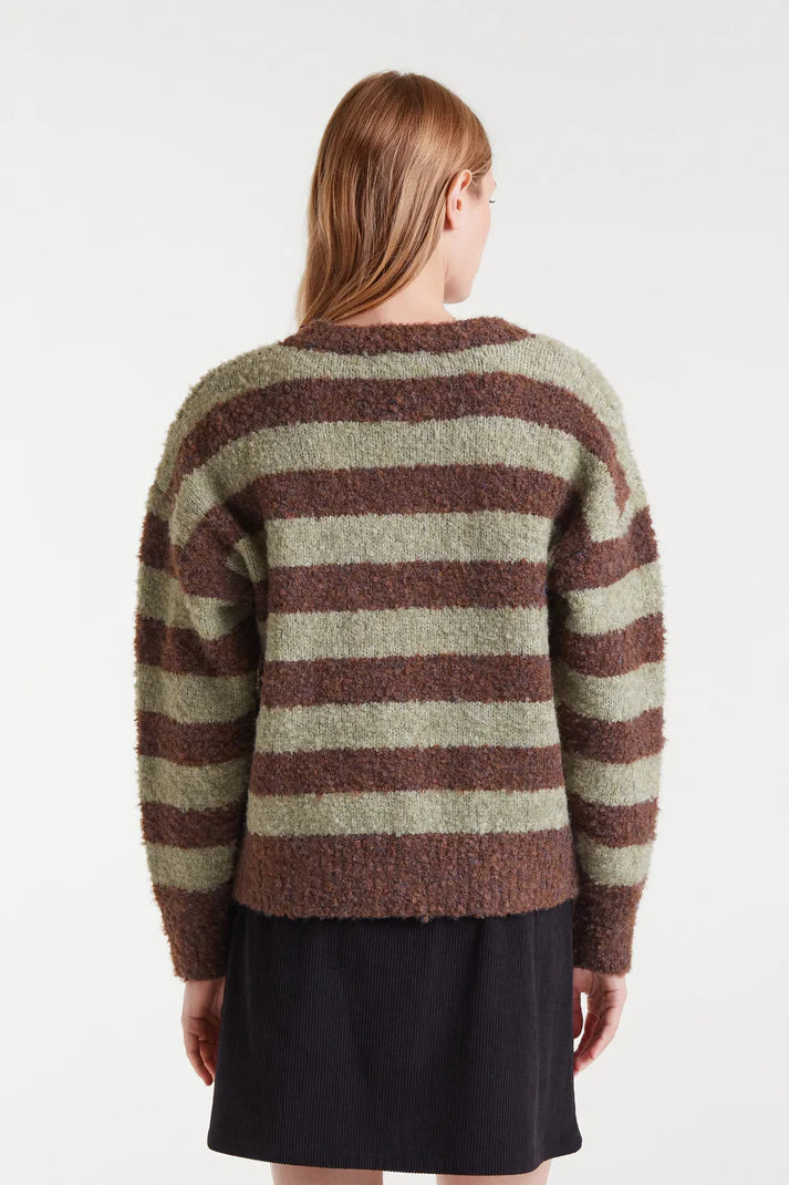 Maglione a righe marrone e verde