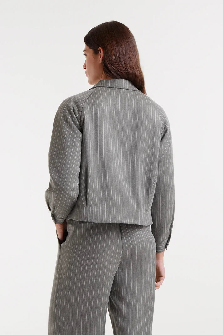 Giacca gessata grigia