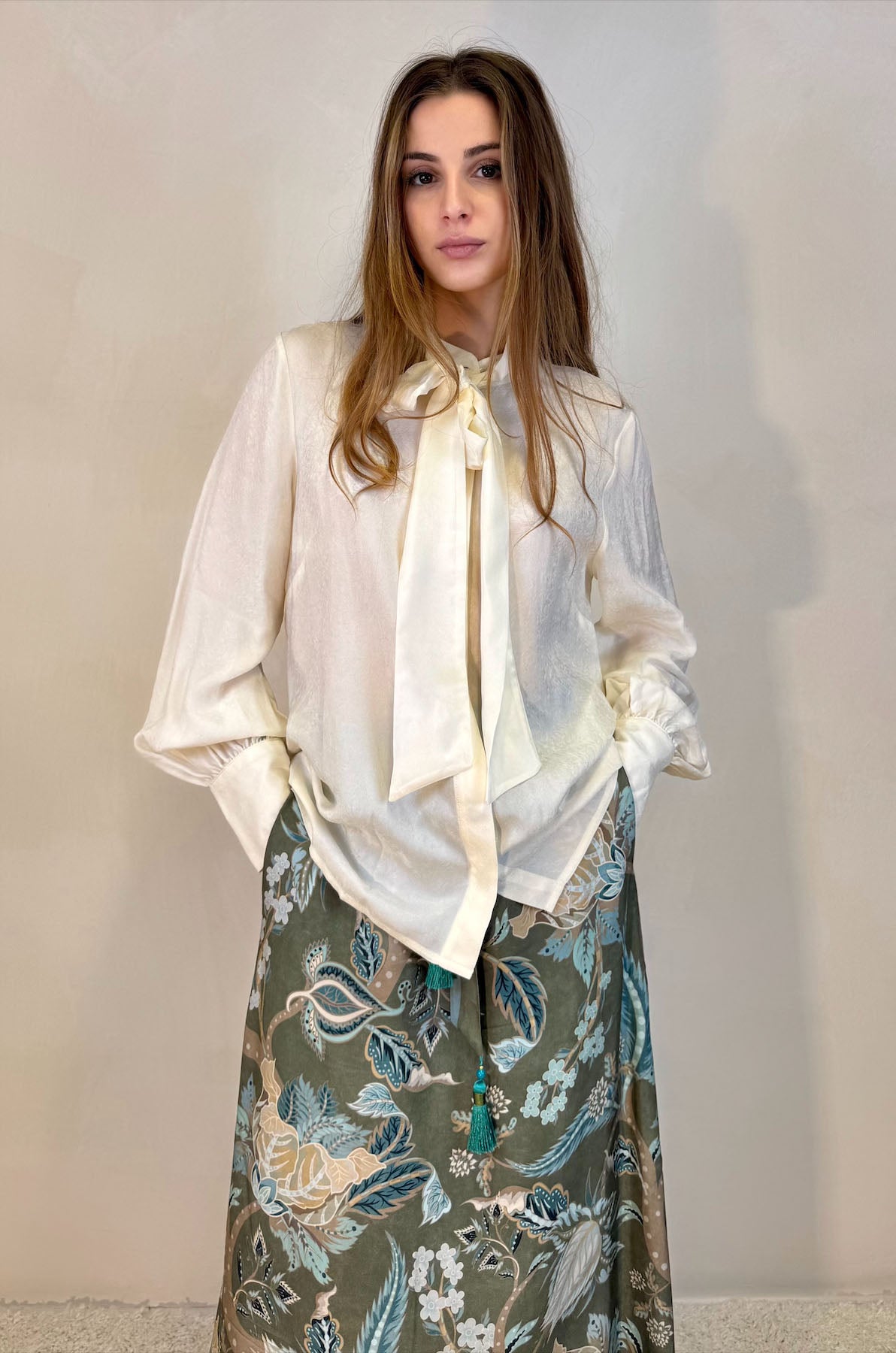 Camicia Tinta Unita con Fiocco