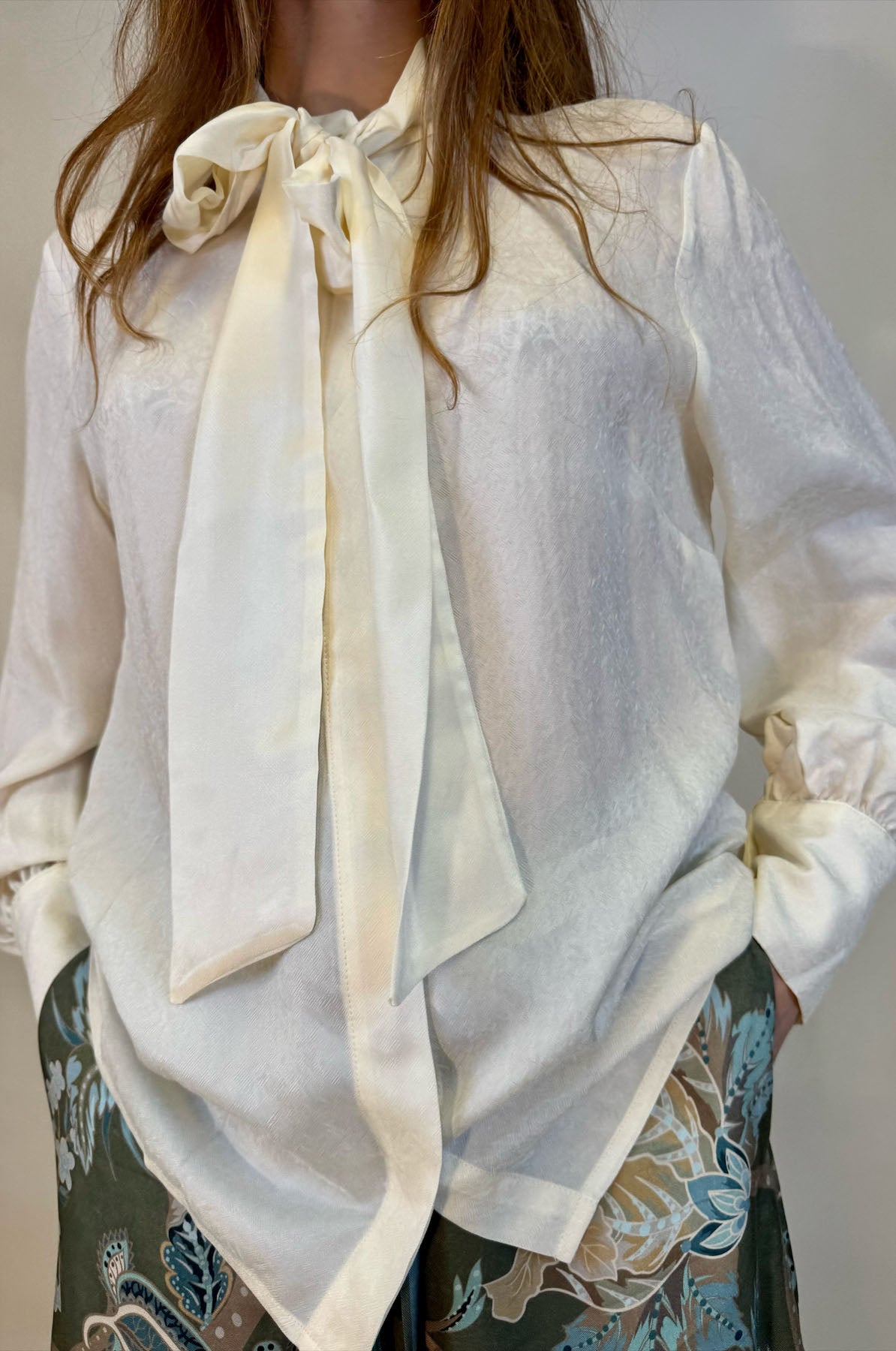 Camicia Tinta Unita con Fiocco