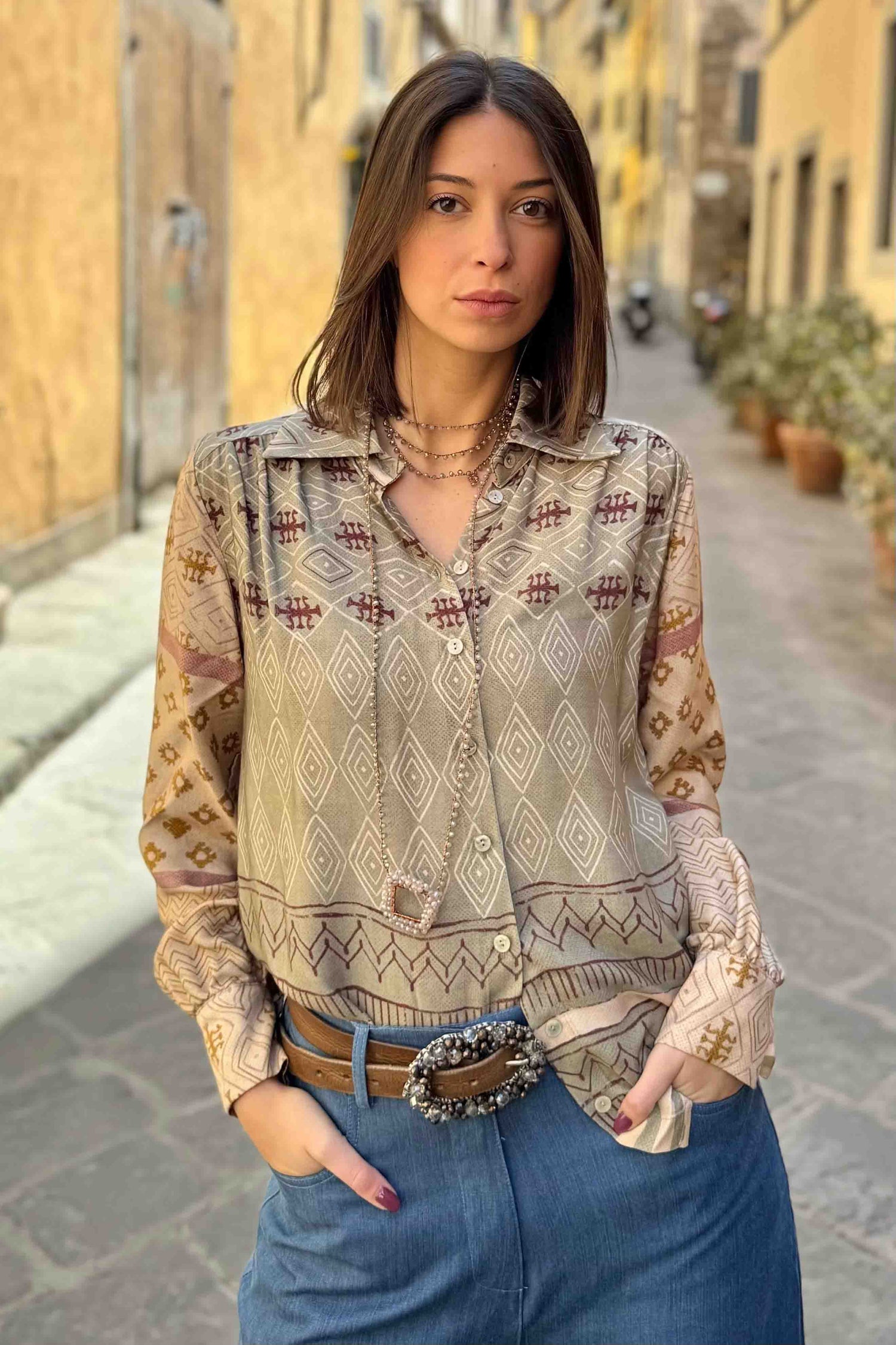 Camicia fantasia geometrica tribale