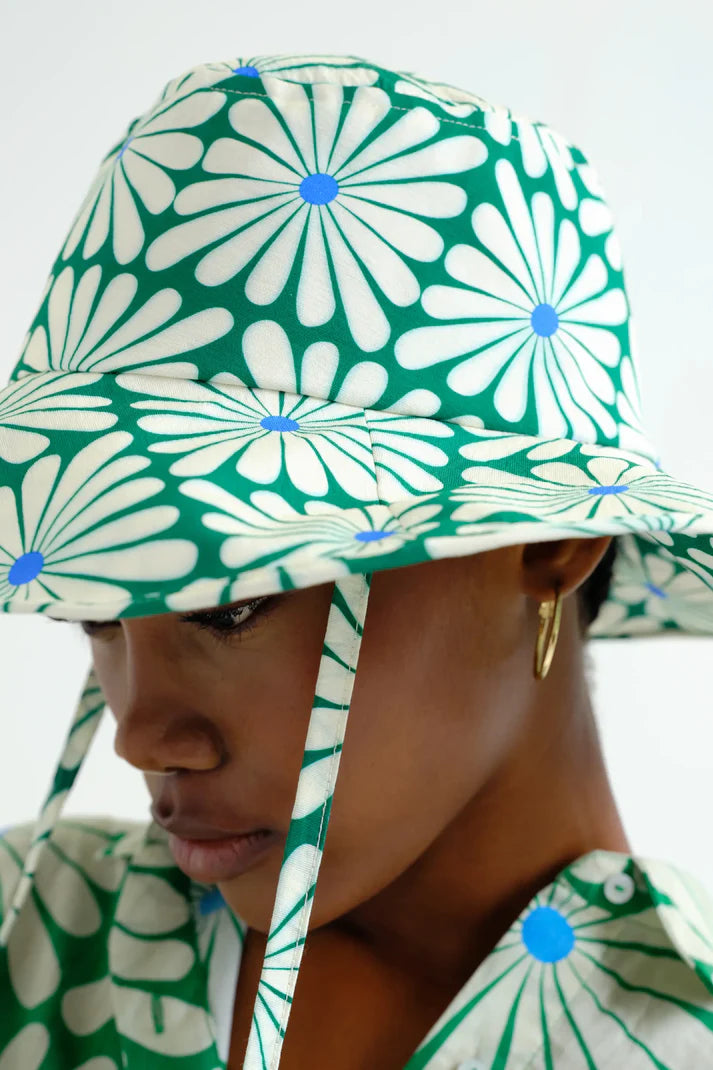 Cappello con stampa floreale