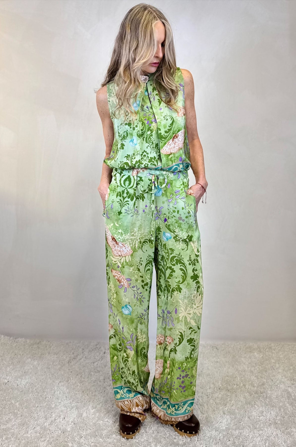 Camicia senza maniche in viscosa stampa farfalle