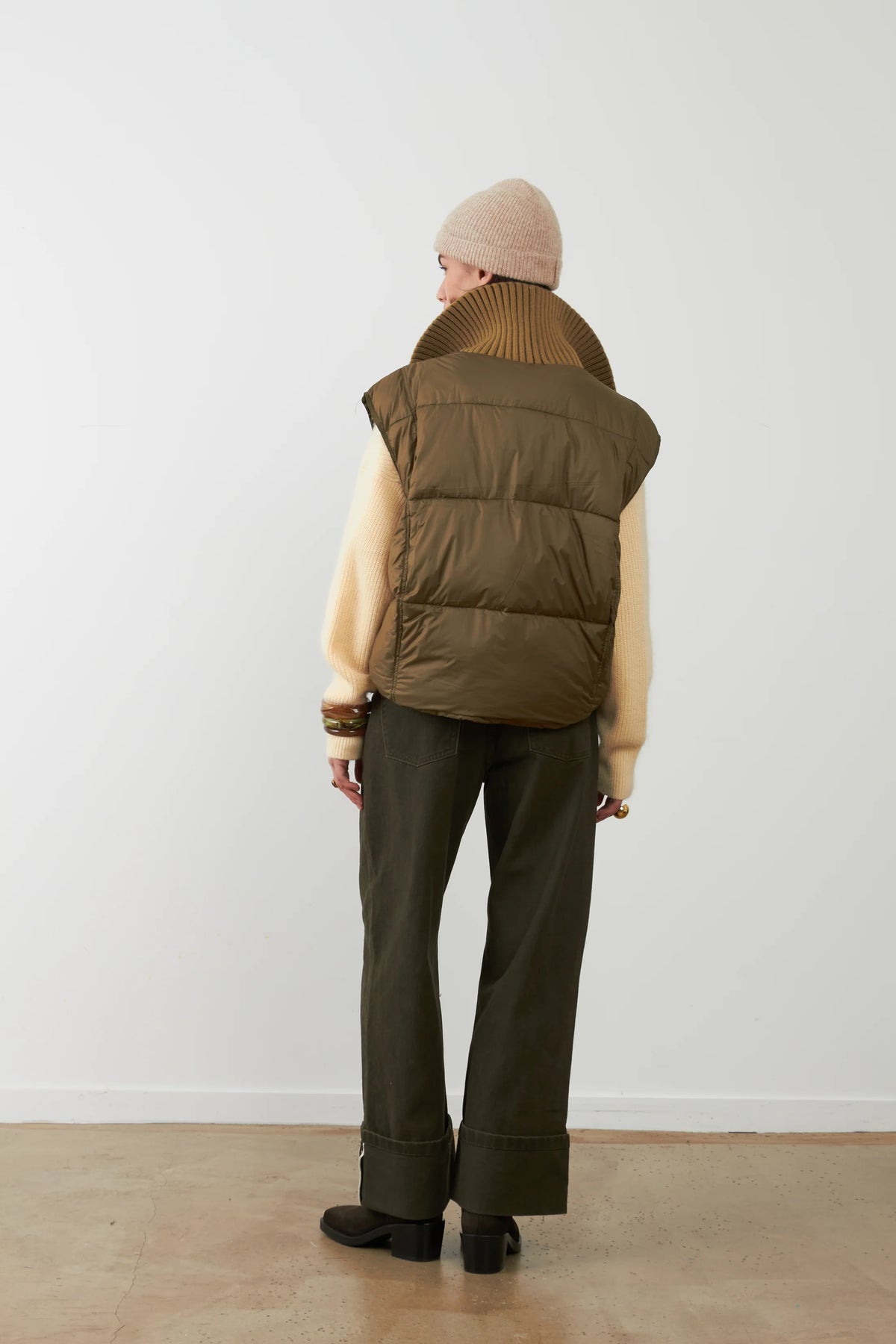 Gilet piumino e maglia