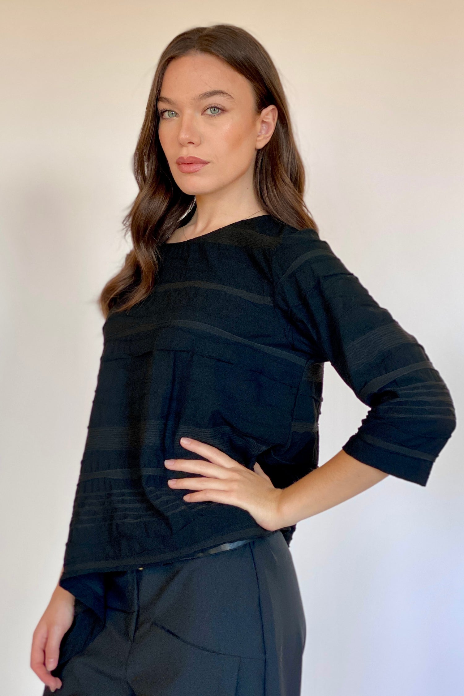 Maglia Nera Asimmetrica
