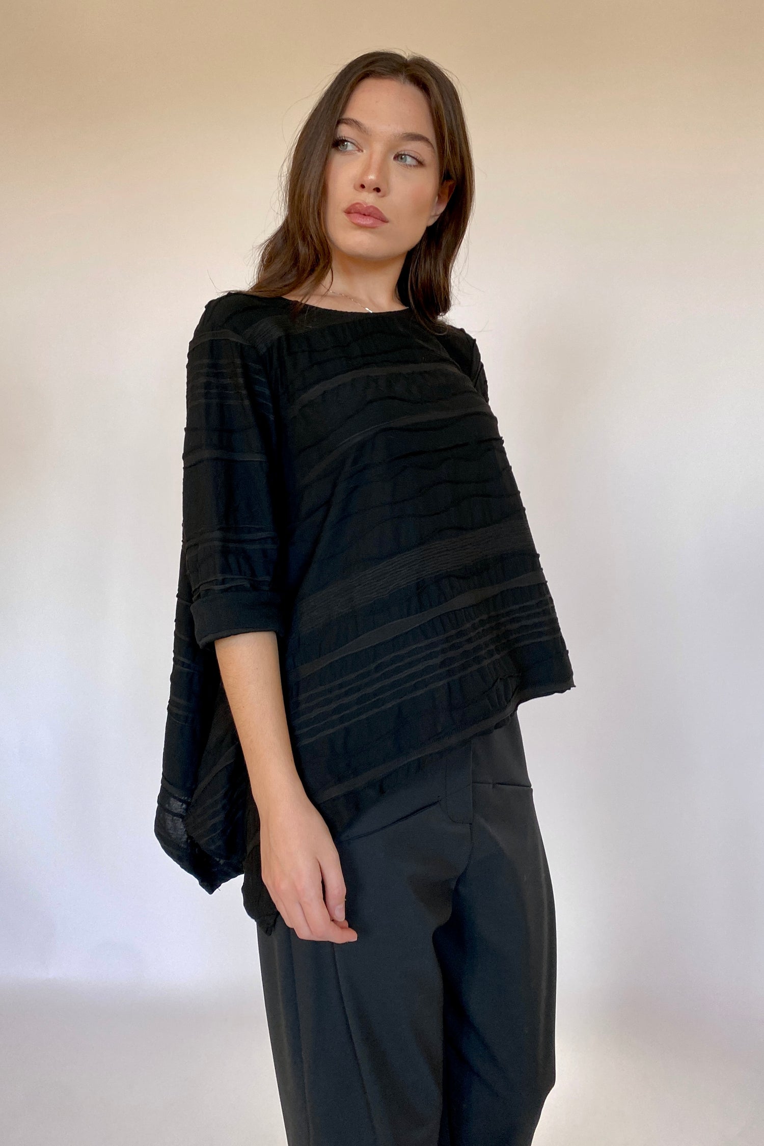 Maglia Nera Asimmetrica