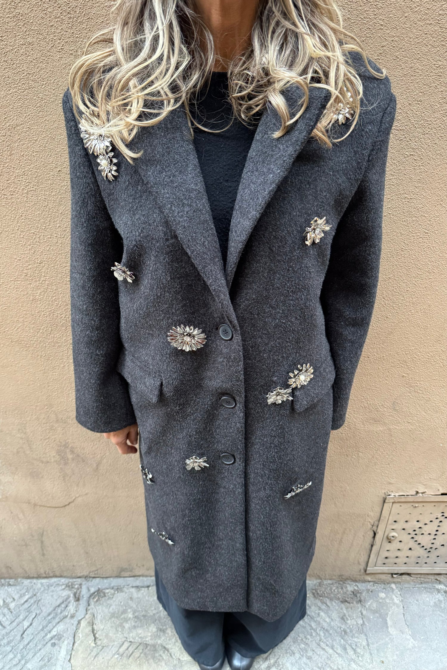 Cappotto Monopetto Spille Gioiello