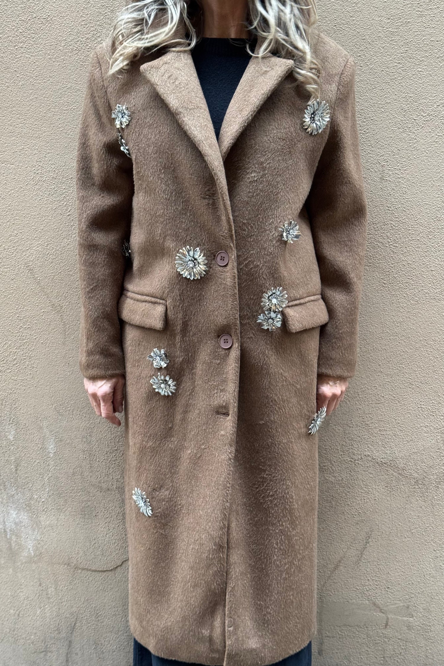 Cappotto Monopetto Spille Gioiello