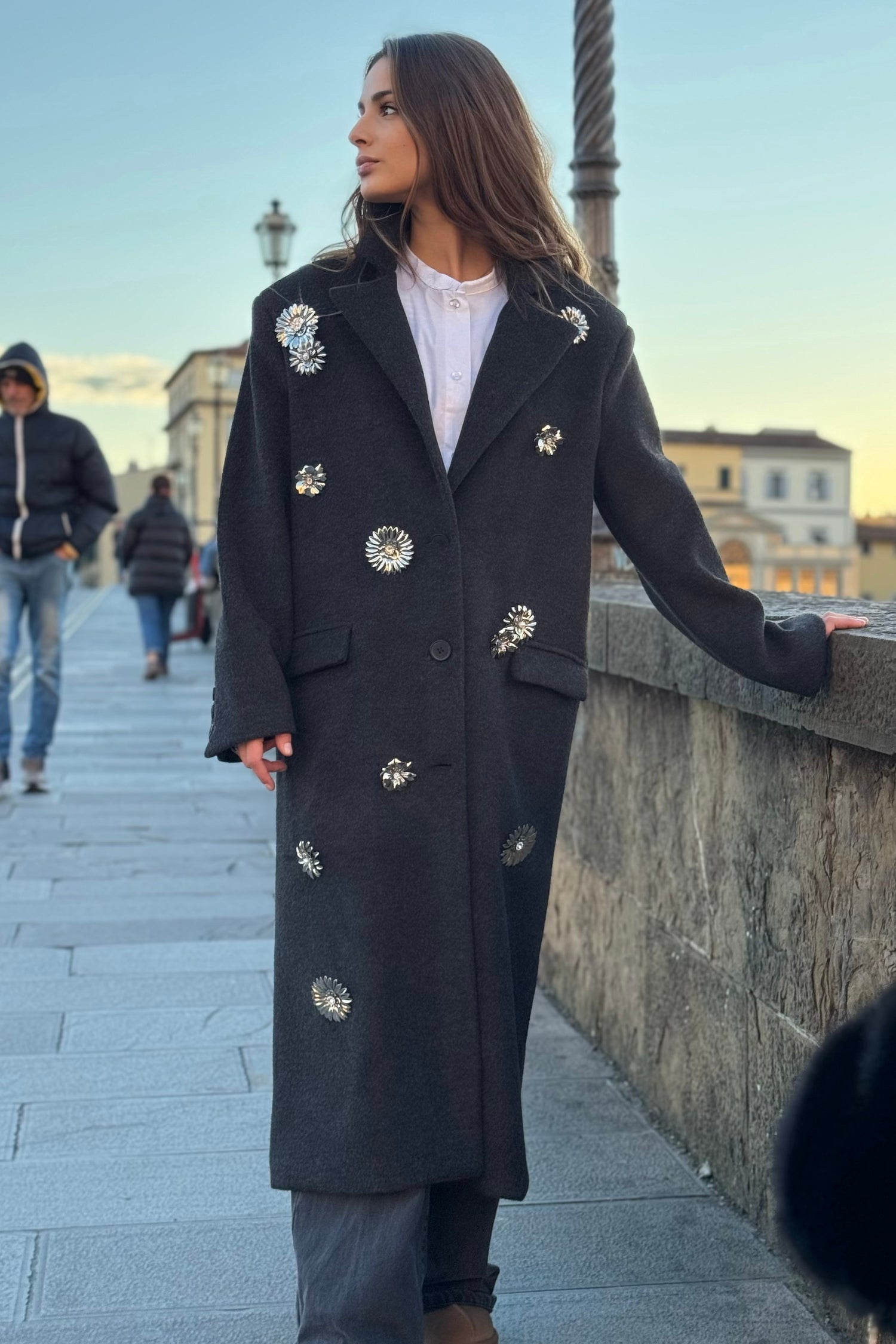 Cappotto Monopetto Spille Gioiello