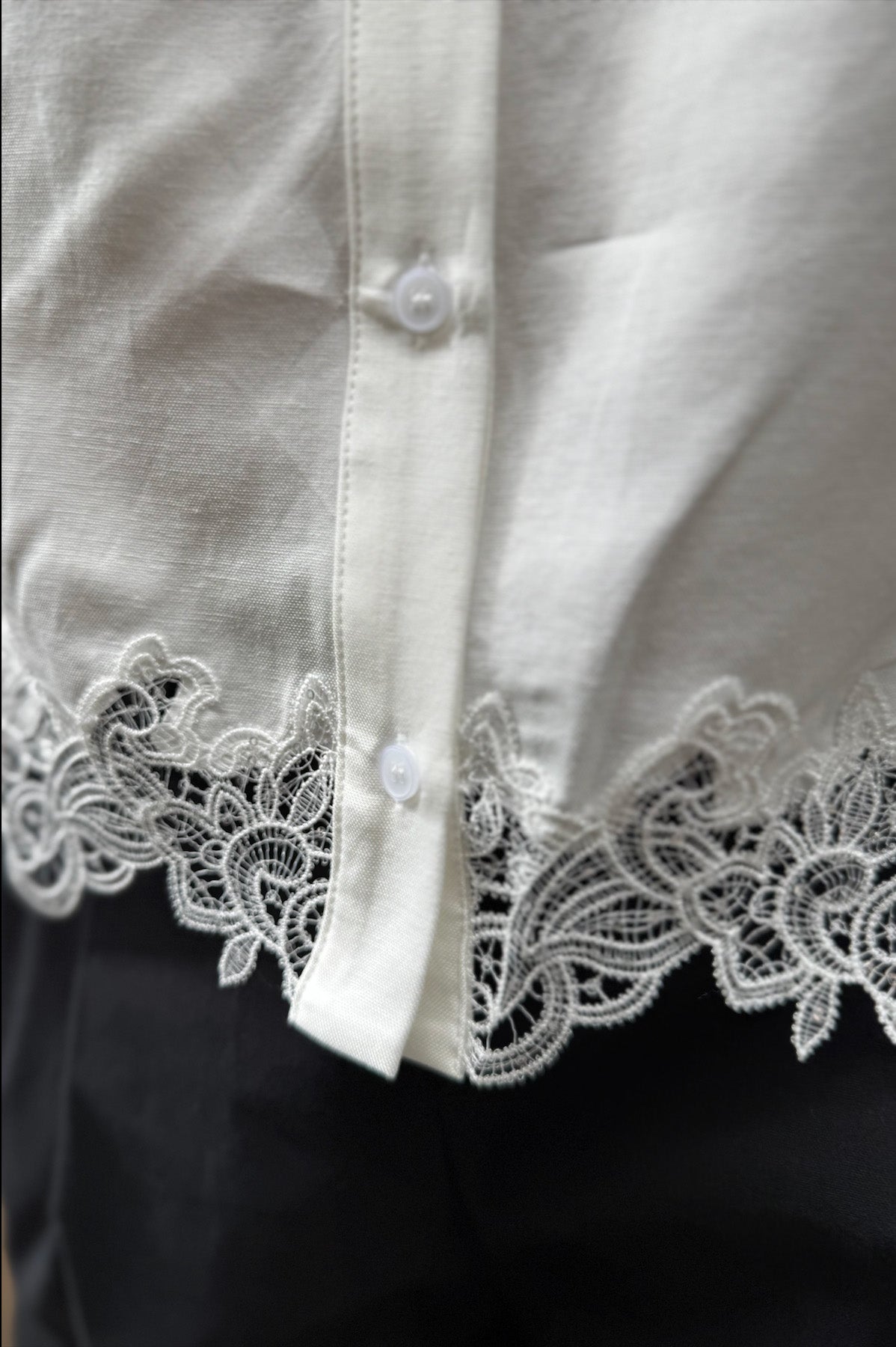 Camicia Smanicata Ricamo