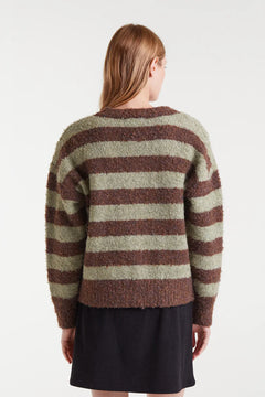 Maglione a righe marrone e verde