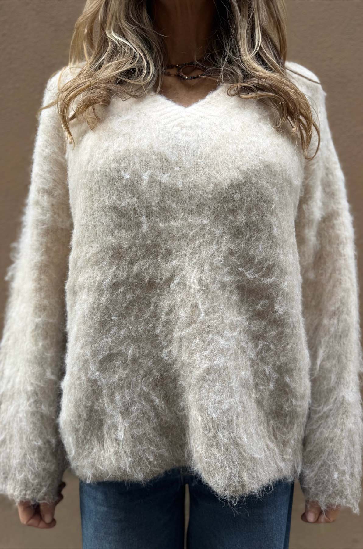 Maglione a V effetto Mohair