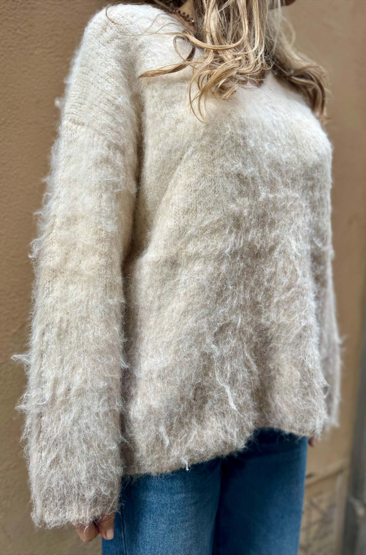 Maglione a V effetto Mohair