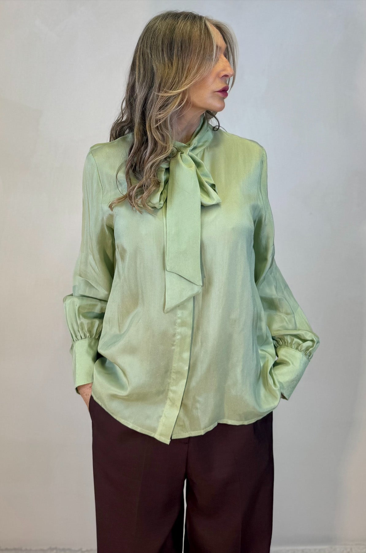 Camicia Tinta Unita con Fiocco