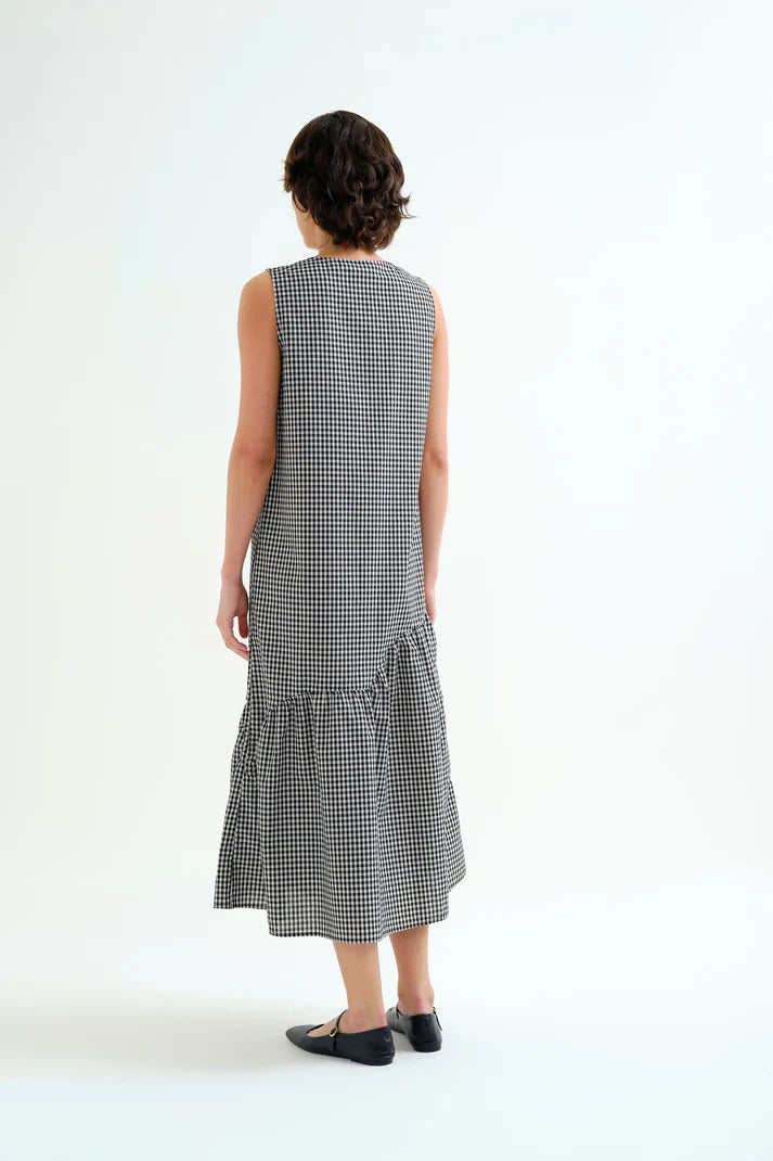Abito midi a quadretti neri