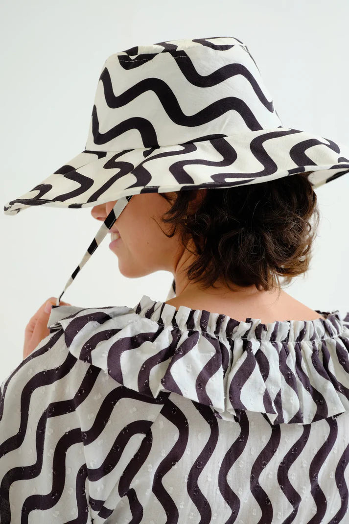 Cappello con stampa Wave