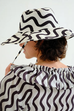 Cappello con stampa Wave