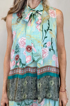 camicia smanicata fantasia floreale