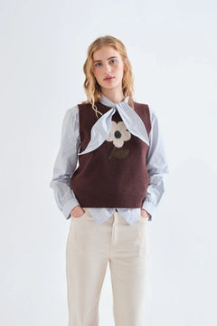 Gilet marrone con stampa a fiore