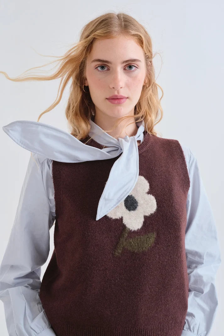 Gilet marrone con stampa a fiore