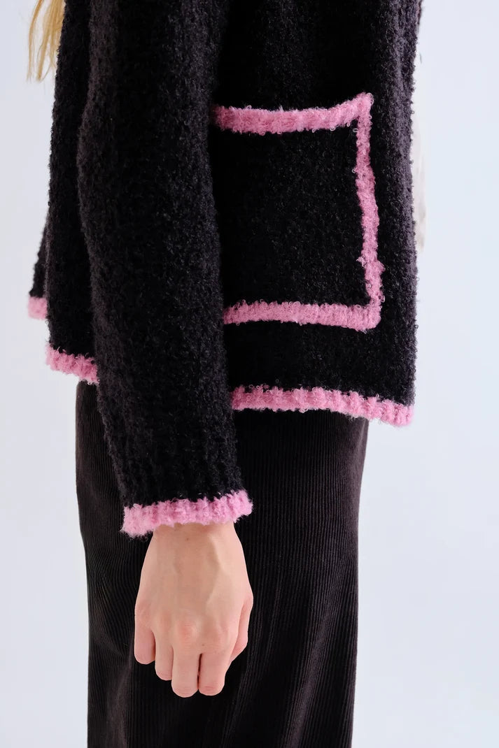 Cardigan nero e rosa