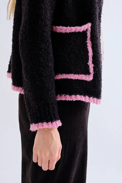 Cardigan nero e rosa