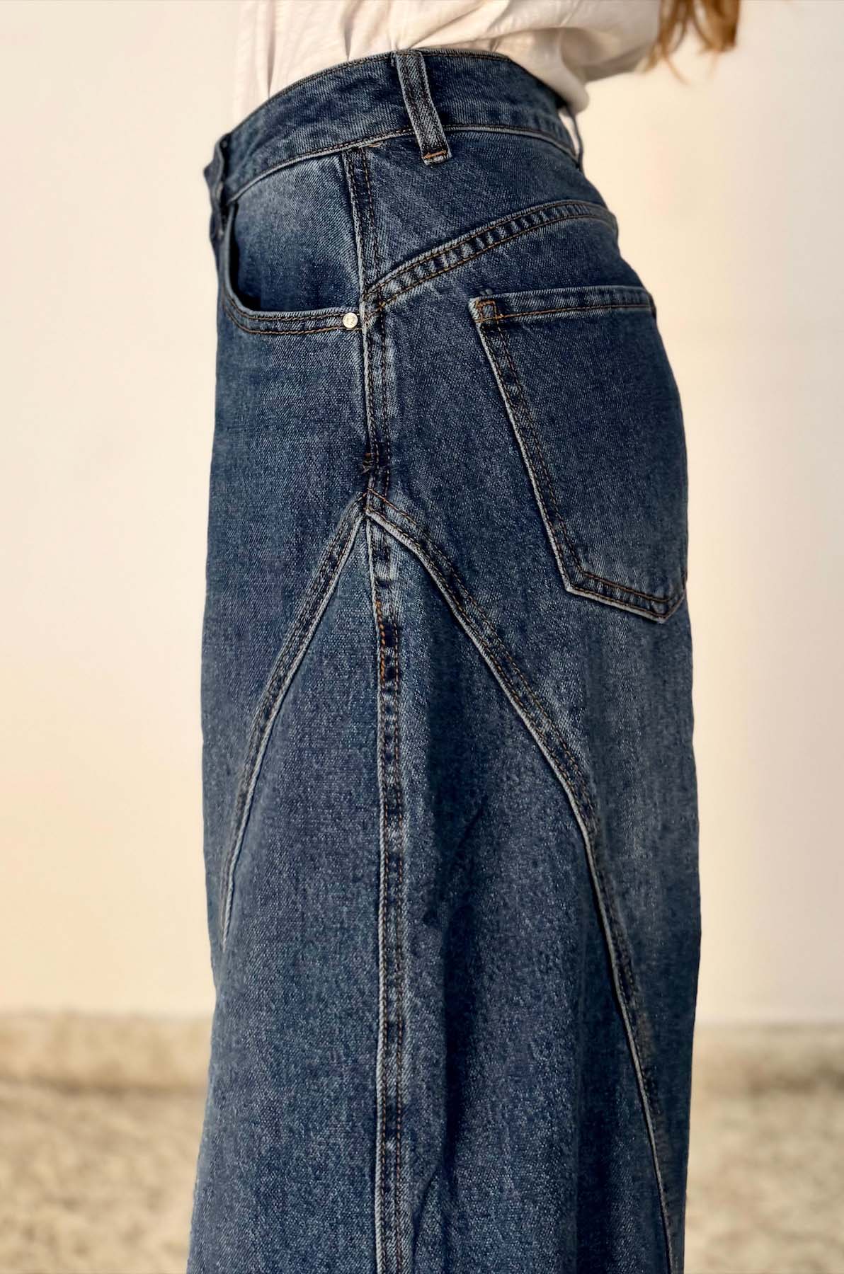 Jeans a Palloncino con Inserto Laterale
