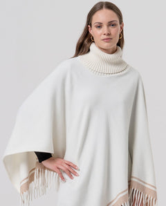 Poncho con collo in maglia